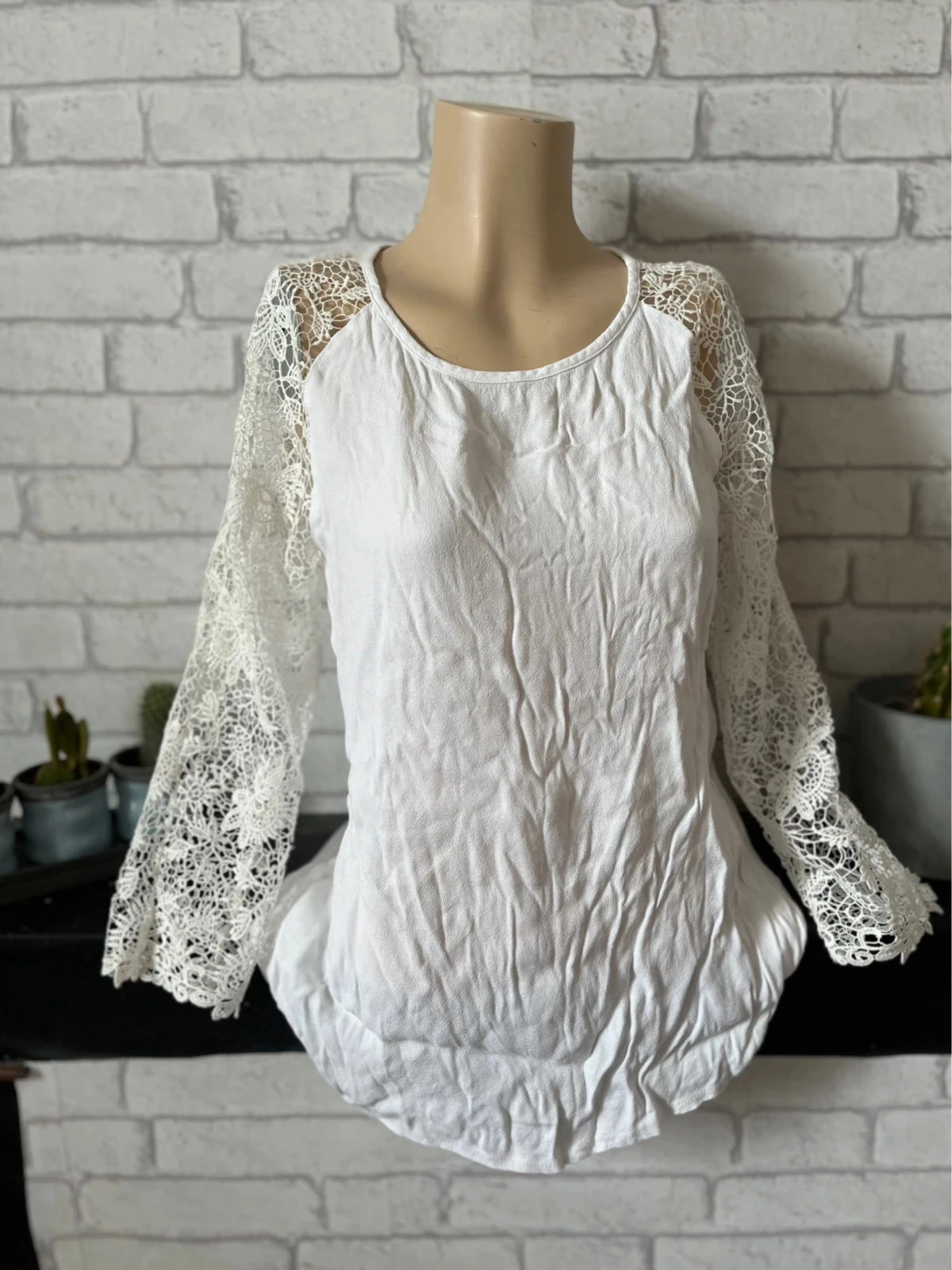 Magnifique blouse blanche manches dentelle Promod – élégante & féminine